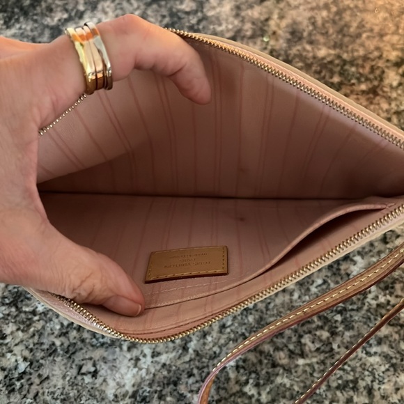 Louis Vuitton GM Neverfull Pouch - Picture 9 of 11